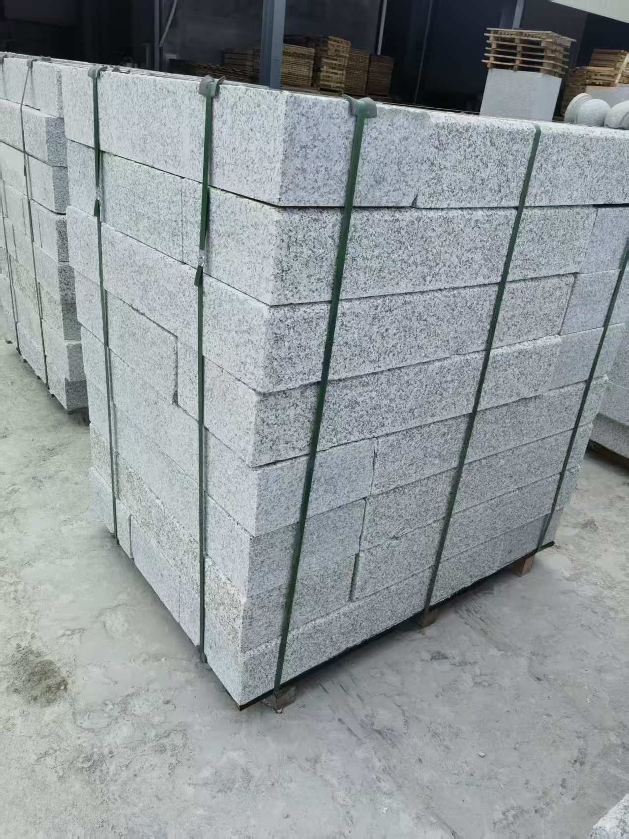 亳州 芙蓉白火烧两面路沿石