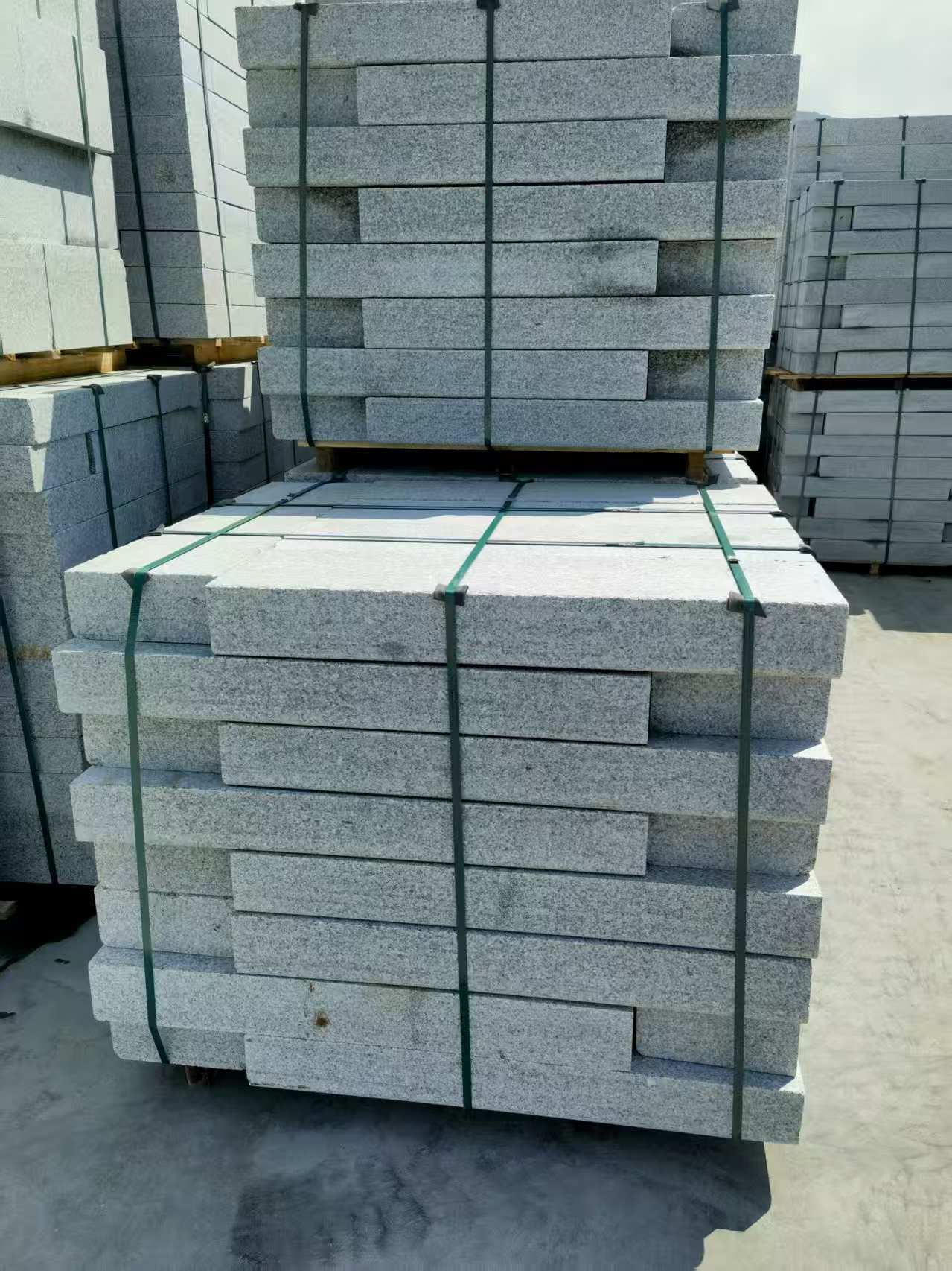 亳州 芙蓉白花岗岩路沿石、平石尺寸标准，色泽均匀