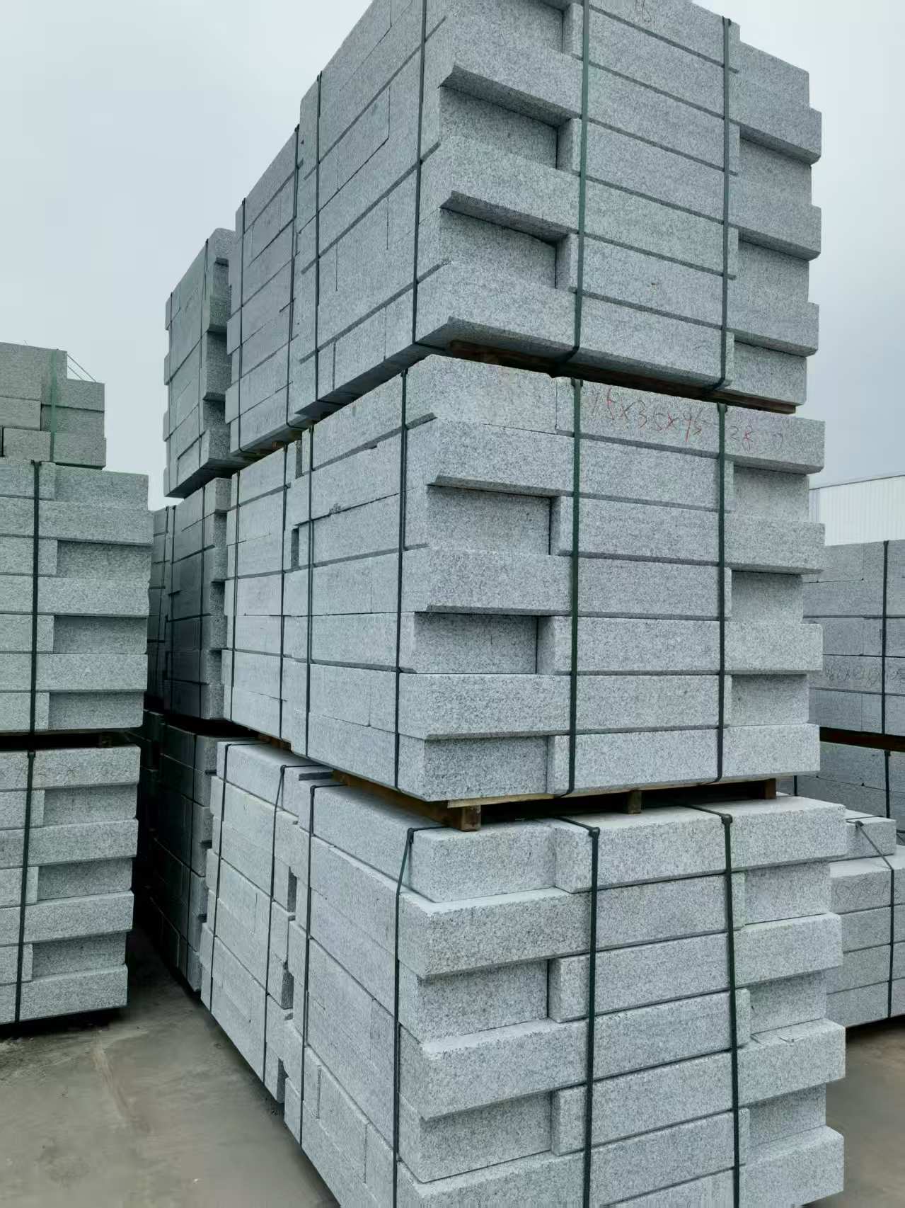 亳州 路沿石，板板正正的路沿石