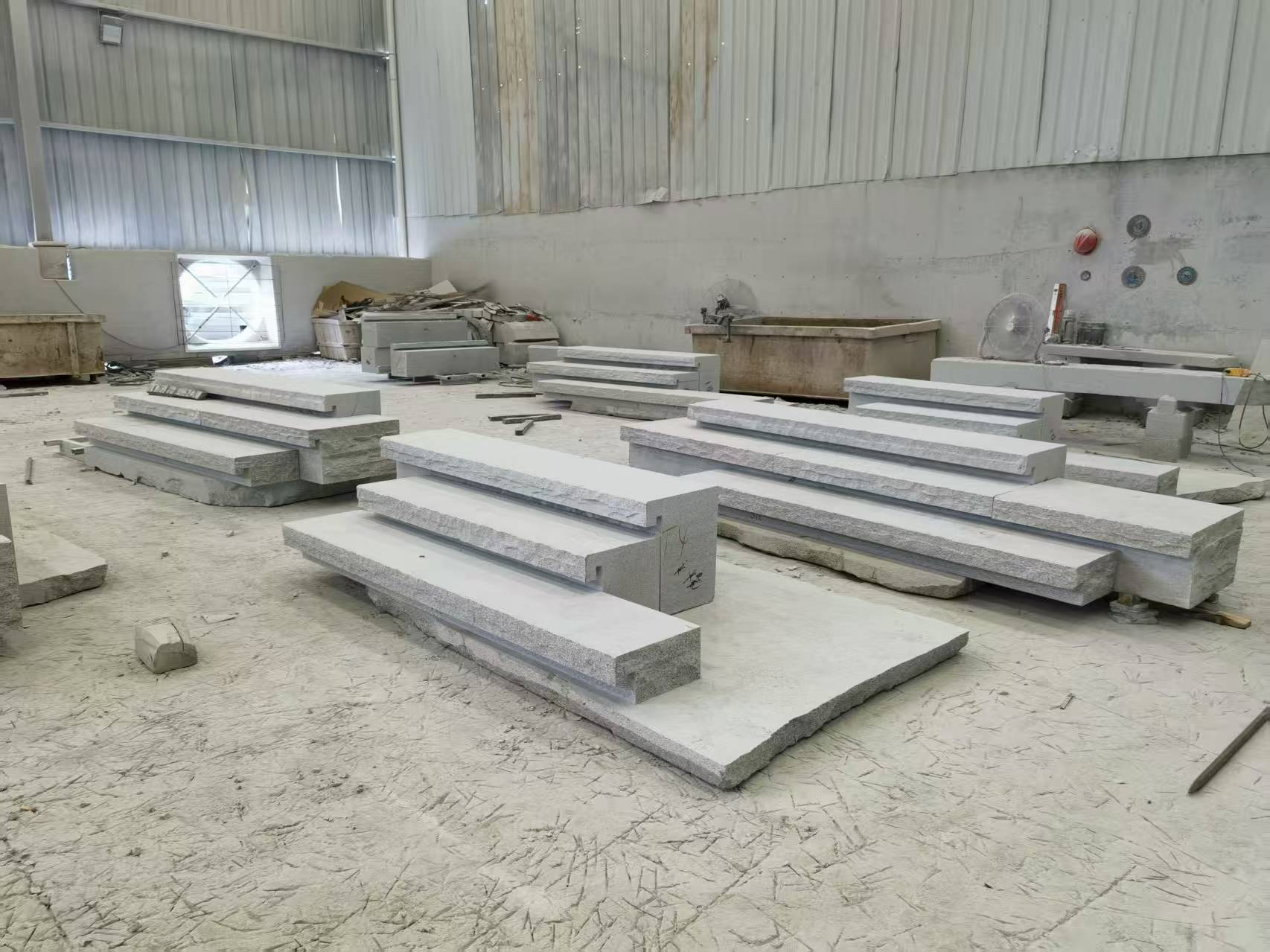 亳州 整石台阶（大面火烧+侧面自然面），出货前厂内拼装
