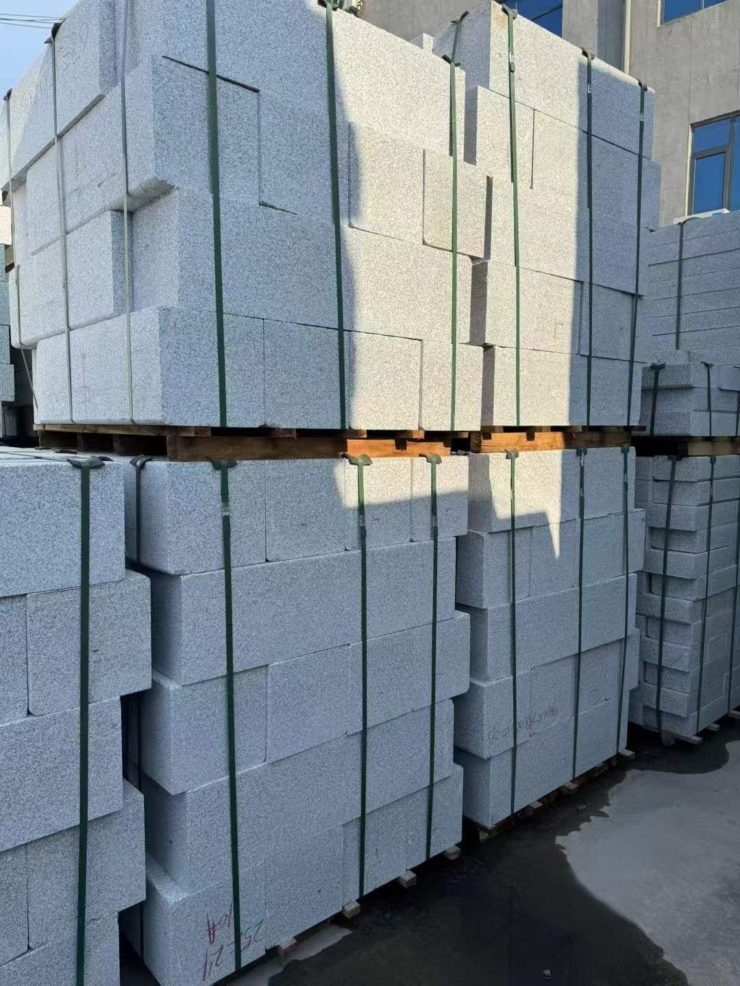 亳州 芝麻白路沿石